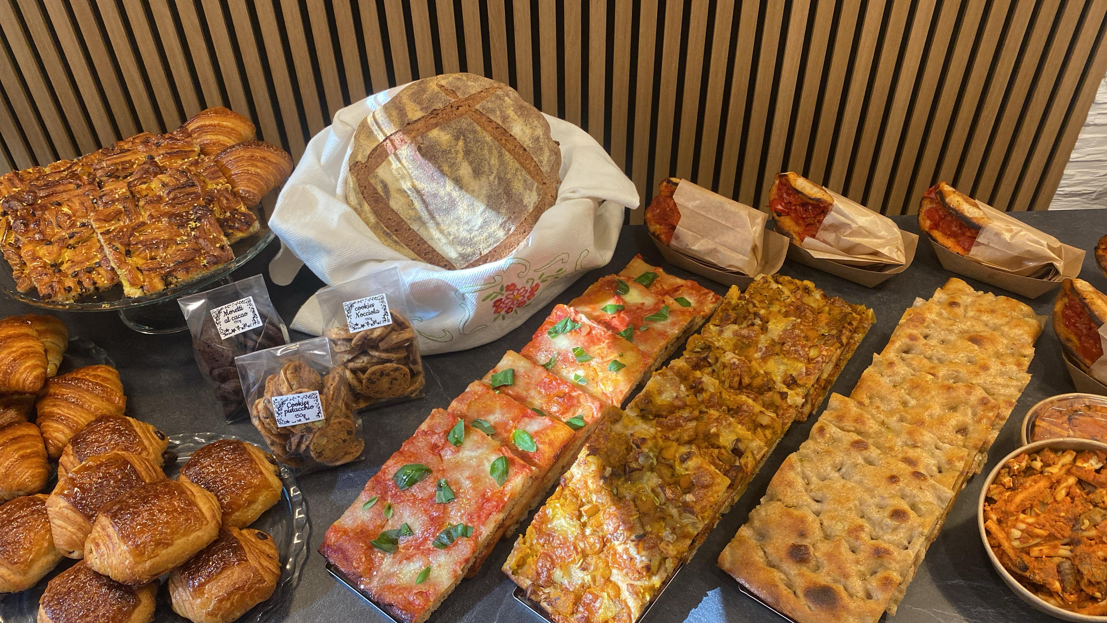 Specialità Gastronomia Puglisi - Giuseppe al lavoro